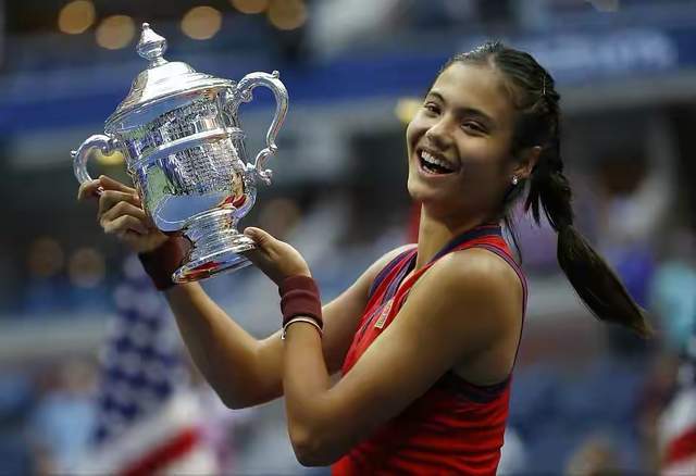 职业足球发 职业足球发